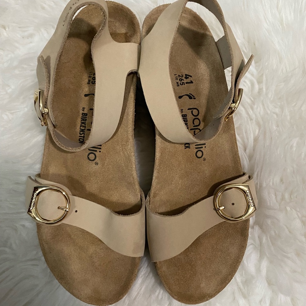Birkenstock Soley Ring-Buckle
Nubuk Leather - 41